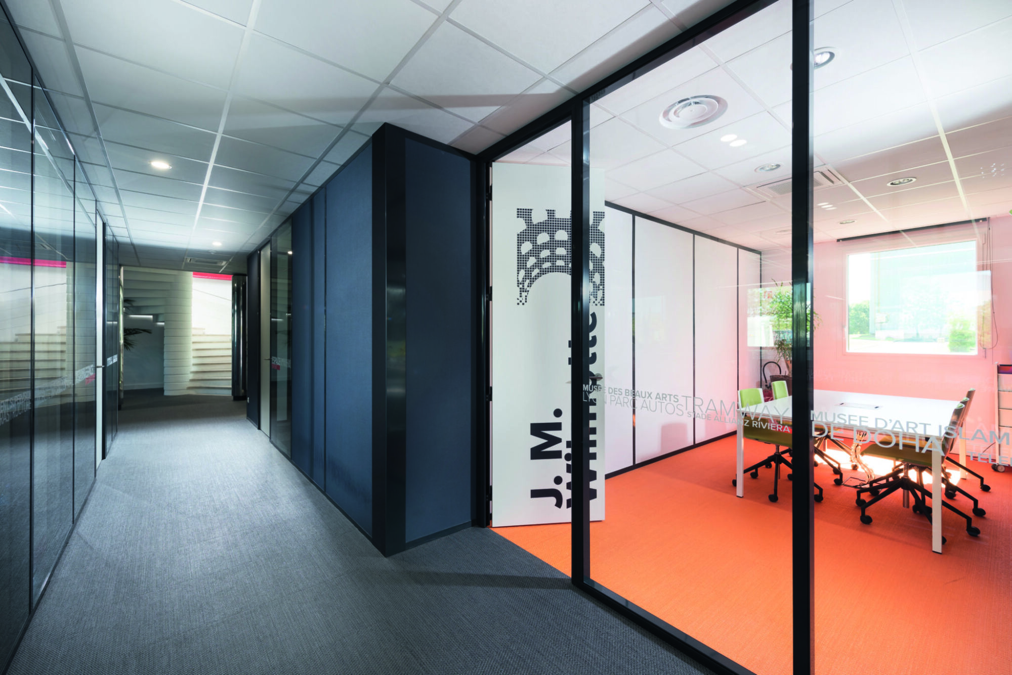 Transformez vos locaux professionnels avec nos services sur-mesure Illzach